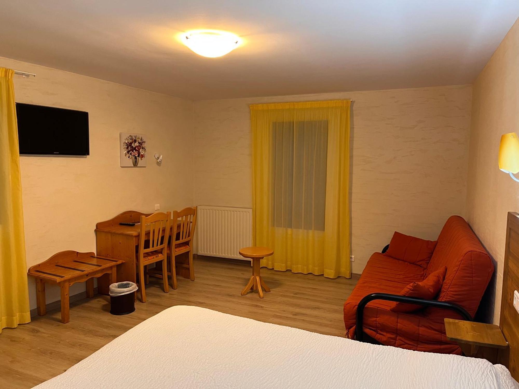 Logis Hotel Spa Restaurant Le Provence Lanarce Eksteriør billede