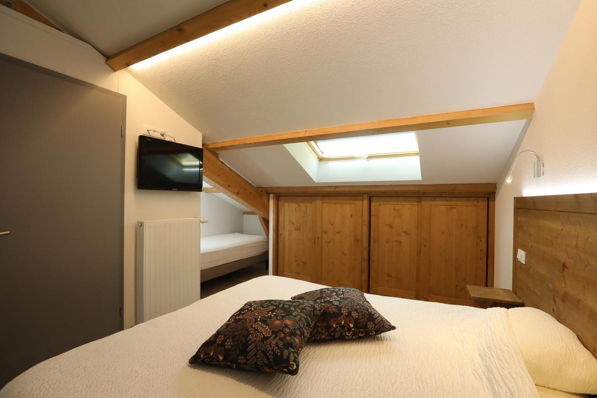 Logis Hotel Spa Restaurant Le Provence Lanarce Eksteriør billede