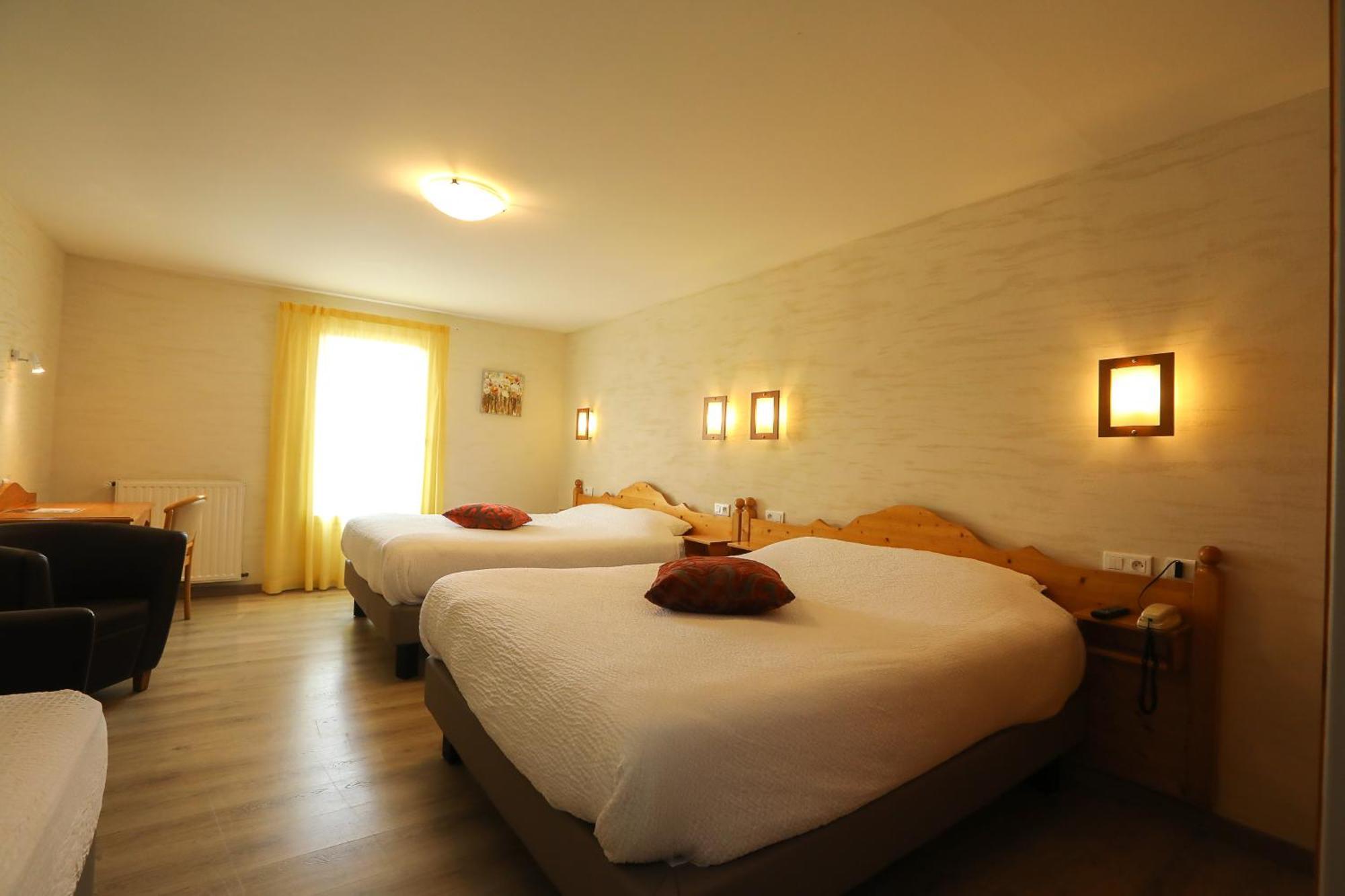Logis Hotel Spa Restaurant Le Provence Lanarce Eksteriør billede