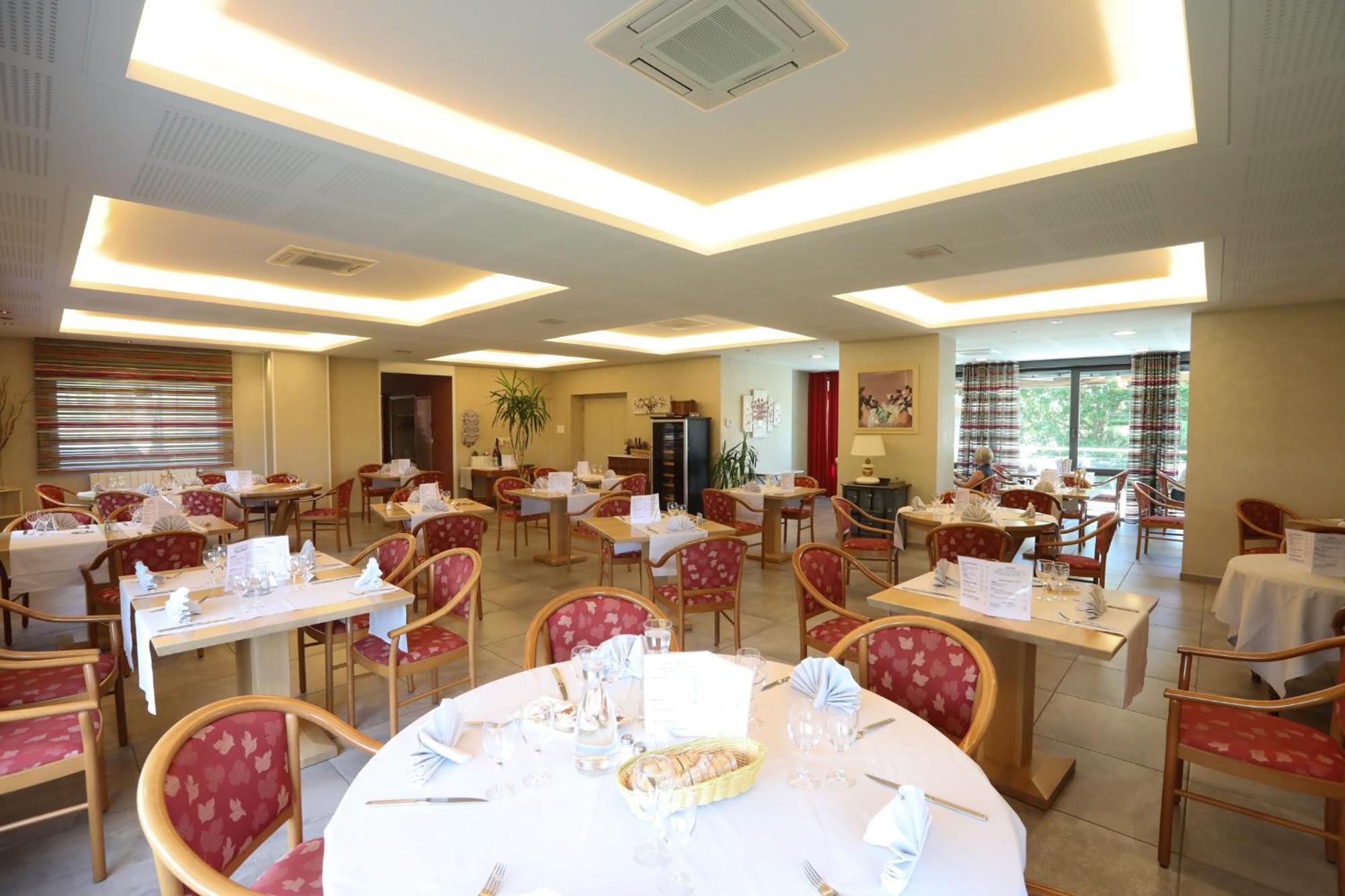 Logis Hotel Spa Restaurant Le Provence Lanarce Eksteriør billede